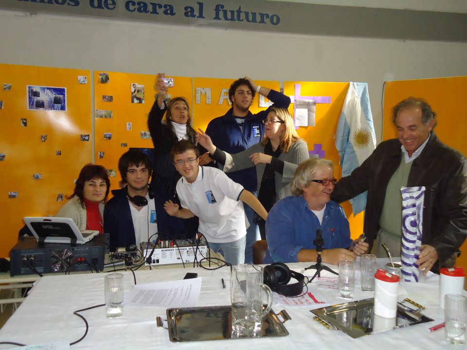 Las radios y la escuela juntos para homenajear a los trabajadores