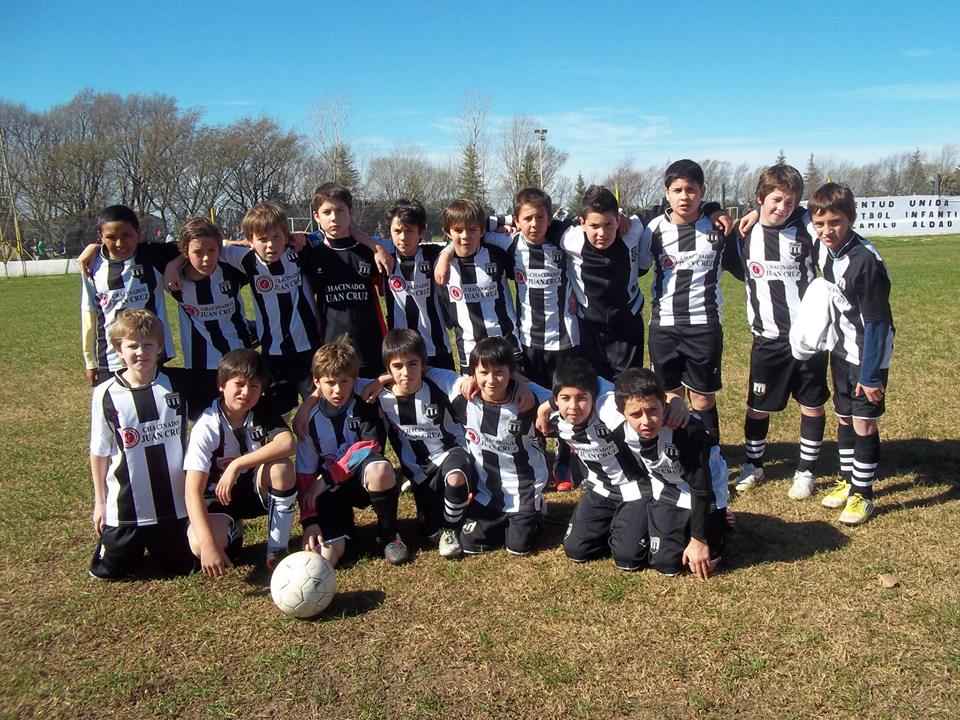 Fútbol Infantil: Los chicos jugaron el clásico en cancha de Boca